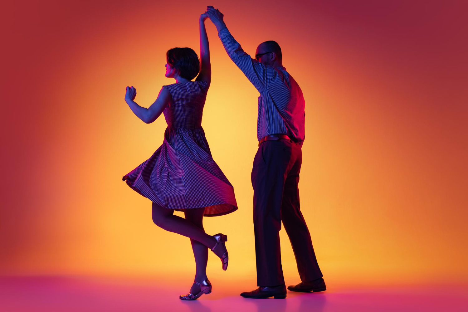portret artystycznej pary tańczącej